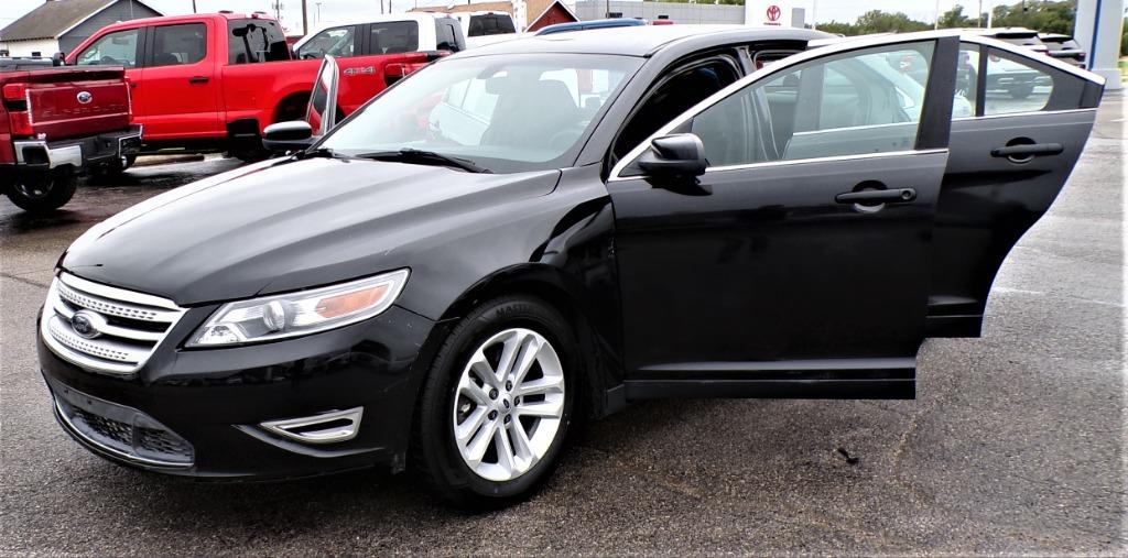 2018 Ford Taurus's photo